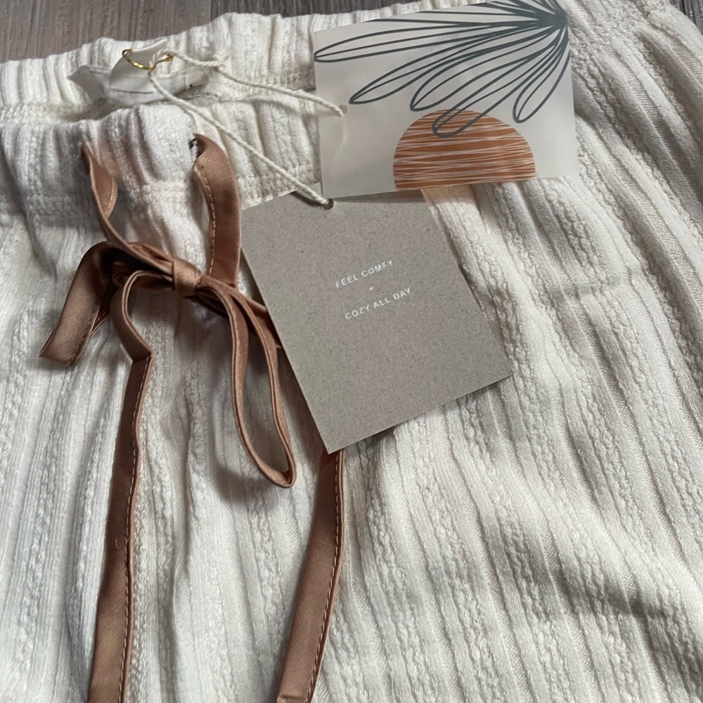NWT Blu Pepper Two-Piece Cardigan and Jogger Lounge Set Cream — Size Medium - Picture 7 of 13